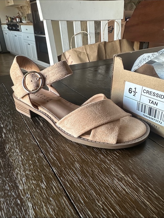 Journee Collection Shoes - Journee Collection Tan Suede Low Heel Sandal with Buckle Size 6.5 New in Box